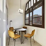 Gaia & Lofts 아파트 지로나