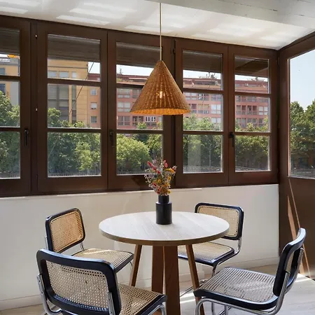 Gaia & Lofts Апартаменты Жирона