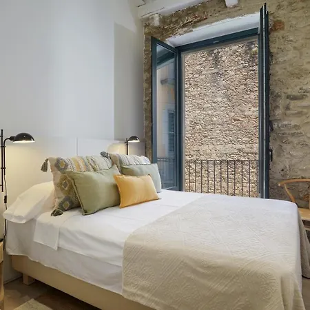 Gaia & Lofts Апартаменты Жирона