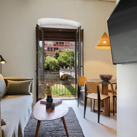 Gaia & Lofts Апартаменты Жирона