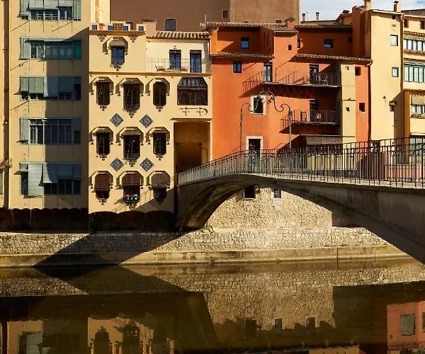 Gaia & Lofts Apartment Girona